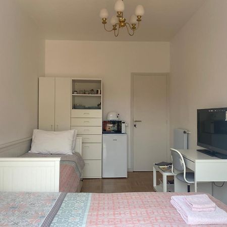 Mirela'S Private Room With Key, Ac, Lift & Balcony In The Center Of Nice On The Cote D'Azur Eksteriør bilde