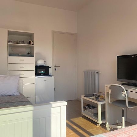Mirela'S Private Room With Key, Ac, Lift & Balcony In The Center Of Nice On The Cote D'Azur Eksteriør bilde